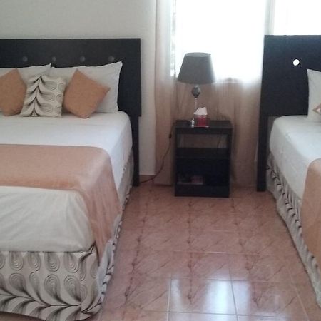 Room In Cancun Stadium Exterior foto